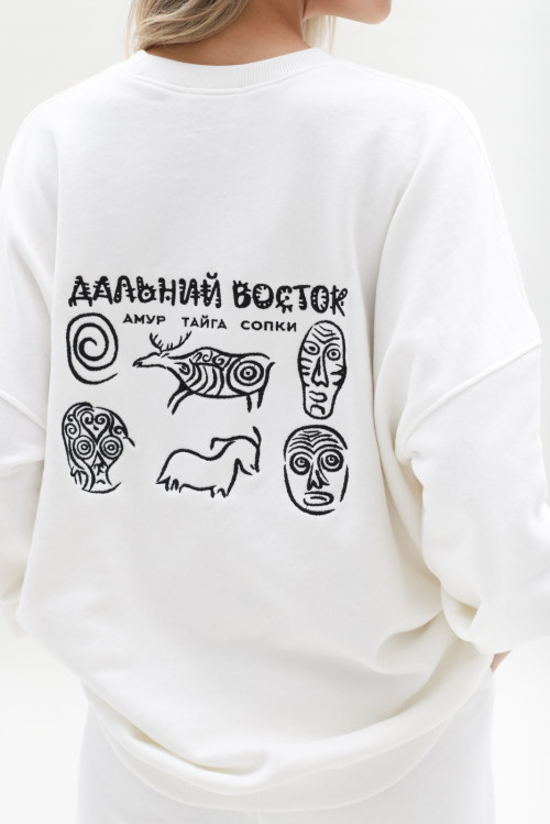 Свитшот оверсайз цв. тофу Петроглифы от АИР